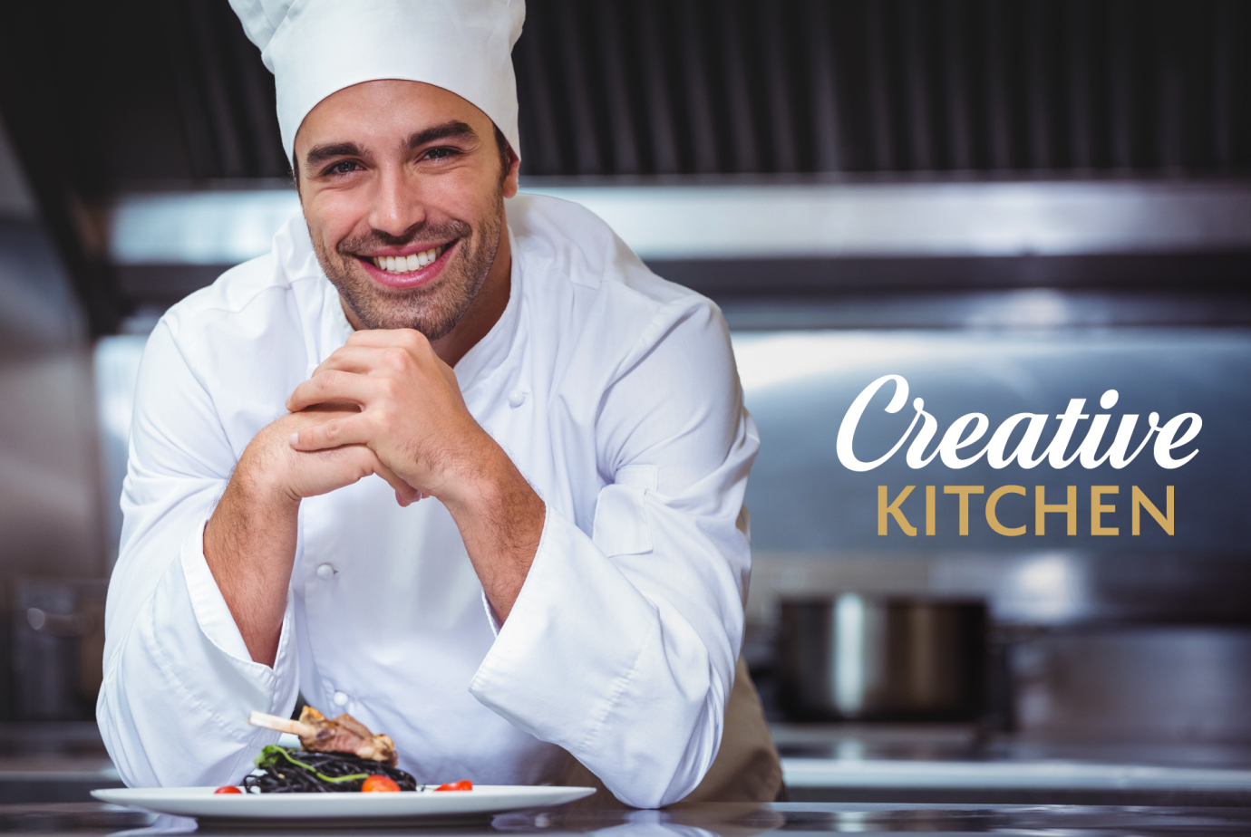 Пример создания бренда продукта — брендинг Creative Kitchen, предлагающего свежеприготовленные блюда из разных стран мира в аппетитной подаче. Фудстайлинг помогает подчеркнуть гастрономический характер бренда. 